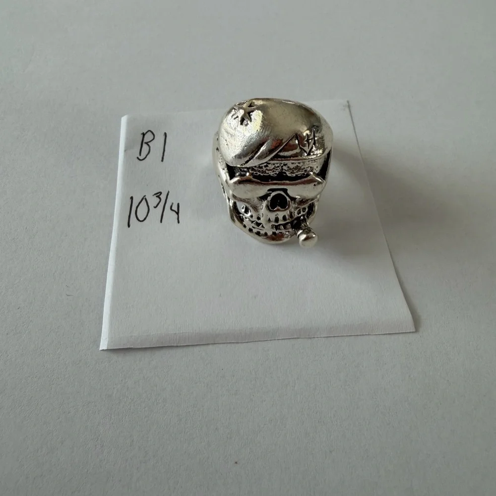 Silver‎ Skull Ring
